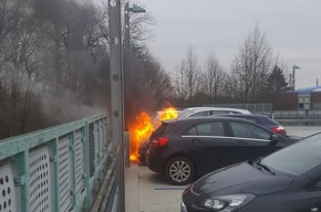 POL-STD: PKW auf Stader Parkhausdeck ausgebrannt - zwei weitere Autos beschädigt