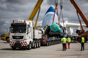 Deutsche Bahn AG: DB Schenker bringt 141-Tonnen-Zylinder mit Schiff, Lkw und Flugzeug von Berlin nach Kanada (FOTO)
