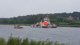 Kreisfeuerwehrverband Rendsburg-Eckernförde: FW-RD: Havarie im Nord-Ostsee-Kanal Im Nord-Ostsee-Kanal, höhe KM 65 Südseite (Schacht-Audorf), kam es gestern (04.07.2020) zu einer Havarie.