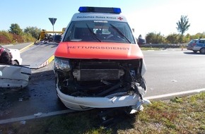 Polizeipräsidium Rheinpfalz: POL-PPRP: Schwerer Verkehrsunfall - B 271 voll gesperrt