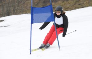 HUK-COBURG: Tipps für den Alltag / Verkehrsregeln für den Wintersport / Im Alpenraum sollten Skifahrer FIS-Regeln kennen - sie regeln gutes Benehmen auf der Piste (mit Bild)