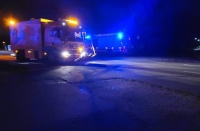 Freiwillige Feuerwehr Gemeinde Schiffdorf: FFW Schiffdorf: Traktor verliert Hydrauliköl