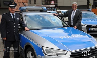 Polizeipräsidium Westpfalz: POL-PPWP: Neue Streifenfahrzeuge - erste Audi A4 übergeben