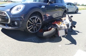 Polizei Minden-Lübbecke: POL-MI: Fahrer springt von Motorrad ab