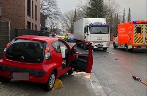 Polizei Aachen: POL-AC: Autofahrerin bei Verkehrsunfall schwer verletzt