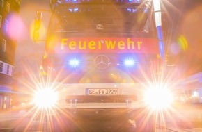 Feuerwehr Gelsenkirchen: FW-GE: Nächtlicher Wohnungsbrand in Gelsenkirchen Scholven fordert drei Verletzte