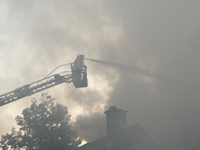 KFV Bodenseekreis: Feuerwehr löscht Großbrand