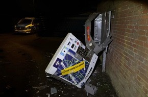 Polizei Coesfeld: POL-COE: Senden, Am Schlosspark/Zigarettenautomat gesprengt