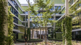 Hannah Hauser: Arbeiten im Grünen: Hauser Healthcare wächst weiter und bezieht neues Büro im ATREEUM