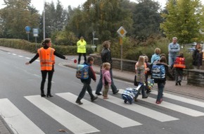 Polizeiinspektion Nienburg / Schaumburg: POL-NI: Eltern sichern Schulweg