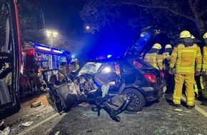Freiwillige Feuerwehr Osterholz-Scharmbeck: FW Osterholz-Scharm.: Pkw kollidiert frontal mit Linienbus