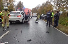 Polizei Aachen: POL-AC: Auffahrunfall: Zwei Menschen werden schwer verletzt