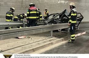 Feuerwehr M&uuml;nchen: FW-M: Pkw brennt im Innsbrucker- Ring-Tunnel - Westr&ouml;hre stundenlang gesperrt (Berg am Laim)