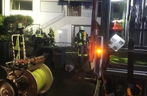 Feuerwehr und Rettungsdienst Bonn: FW-BN: Küchenbrand in Bonn-Meßdorf - Bewohner konnten sich in Sicherheit bringen.