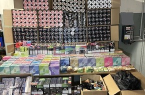Polizei Düsseldorf: POL-D: Stadtmitte - ET PRIOS deckt illegale Tabakgeschäfte auf - Zwei Kioske durchsucht - Bargeld, Schusswaffe, Fahrräder und Potenzmittel sichergestellt