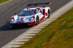 Ford-Werke GmbH: Die Ford GT fahren im Lime Rock Park zum Sieg und auf Rang drei für Dirk Müller (FOTO)