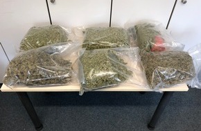 Polizei Köln: POL-K: 220210-1-K Rund 6 Kilo Drogen bei Wohnungsdurchsuchung beschlagnahmt