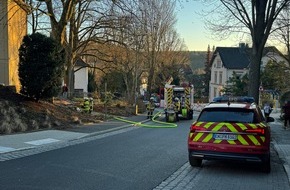 Feuerwehr Herdecke: FW-EN: Fl&auml;chenbrand am Interimsrathaus Goethestra&szlig;e mit Geb&auml;udeschaden - Rauch drang in Geb&auml;ude ein