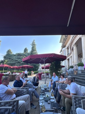 Pressebericht: Branchendialog im Integrated Worlds Management Circle
