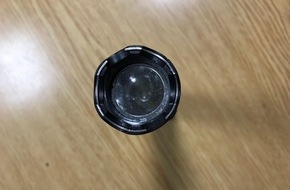 Bundespolizeidirektion Sankt Augustin: BPOL NRW: Elektroschocker als Taschenlampe getarnt - Beschlagnahmt durch Bundespolizei