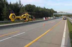 Polizeipräsidium Westpfalz: POL-PPWP: Unfall mit schwerverletztem Motorradfahrer