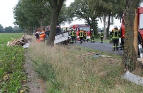 Kreisfeuerwehr Rotenburg (Wümme): FW-ROW: Transporter verunfallt auf der K 109