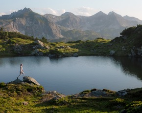 Obertauern: Beim Bergyoga mit der Natur eins werden