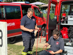 FW Hennef: 12 neue Bootsführer für die Feuerwehr Hennef