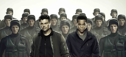 SAT.1: Cooles Ermittlerduo auf Verbrecherjagd in SAT.1: Start der neuen US-Serie "Almost Human" am 6. Oktober 2014 um 22:15 Uhr (FOTO)