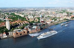 Hapag-Lloyd Cruises: Hapag-Lloyd Kreuzfahrten tauft die EUROPA 2 beim Hamburger Hafengeburtstag 2013 (BILD)