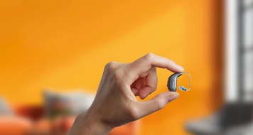 Philips Hearing Solutions: Das neue Philips HearLink 050 Hörgerät verbindet, was Menschen lieben