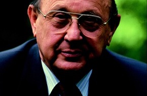The HISTORY Channel: Bundesminister a.D. Hans-Dietrich Genscher ist Schirmherr des bundesweiten Geschichtswettbewerbs von HISTORY®