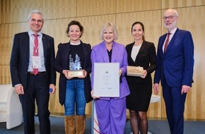 ABDA Bundesvgg. Dt. Apothekerverbände: Deutscher Apotheken-Award geht nach Hagen und Berlin