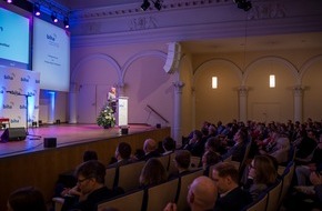 Bundesinnung der H&ouml;rakustiker Kd&ouml;R: 143 Fachkr&auml;fte schlie&szlig;en Ausbildung im H&ouml;rakustiker-Handwerk ab / Gesellenfreisprechung in attraktivem Gesundheitsberuf