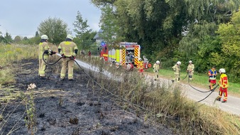 Freiwillige Feuerwehr Lehrte: FW Lehrte: Vegetationsbrandbek&auml;mpfung: &Uuml;bung und Ernstfall liegen dicht beieinander