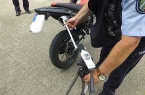 Polizei Steinfurt: POL-ST: Metelen, Krad-Kontrolle an der Ochtruper Straße: sieben Motorradfahrer müssen ihre Maschinen stehen lassen