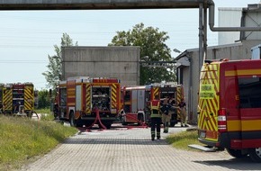 Feuerwehr Dresden: FW Dresden: Erneuter Brand im Pelletlager eines Heizkraftwerks