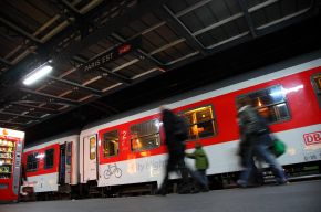 Die Deutsche Bahn stellt für Journalisten eine Auswahl an honorarfreien Pressebildern zur Verfügung (BILD)
