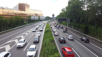 Touring Club Schweiz/Suisse/Svizzero - TCS: Gezielte Erweiterung der Autobahnen: eine Frage der Vernunft und der Effizienz