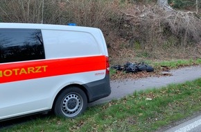 Feuerwehr Erkrath: FW-Erkrath: Schwer verletzter Motorradfahrer bei Verkehrsunfall im Neandertal