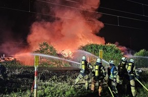 Feuerwehr Essen: FW-E: Feuer in Kleingartenanlage - Bahnverkehr musste eingestellt werden