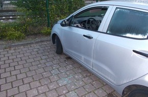 Polizeidirektion Neustadt/Weinstraße: POL-PDNW: In vier Fällen Fahrzeuge aufgebrochen - Zeugen gesucht