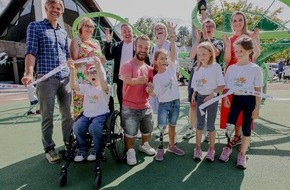 Procter & Gamble Germany GmbH & Co Operations oHG: Neuer inklusiver Spielplatz in Bremen eröffnet - Die Initiative Stück zum Glück feiert 50 inklusive Spielplatzprojekte in Deutschland