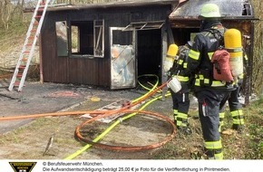 Feuerwehr München: FW-M: Gartenhaus ausgebrannt (Fasangarten)