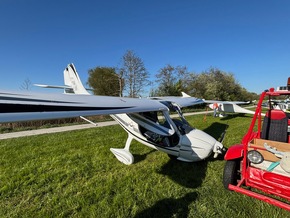 KFV Bodenseekreis: Ultraleichtflugzeug &uuml;berschl&auml;gt sich