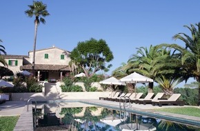 alltours flugreisen gmbh: Reif für die Finca - alltours bietet erstmals Romantikurlaub auf Mallorca (mit Bild)