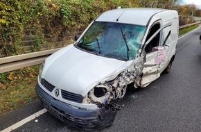 Polizeiinspektion Nienburg / Schaumburg: POL-NI: Schwerer Verkehrsunfall auf der B6 / Lemker Berg mit drei beteiligten Pkw und drei verletzten Personen