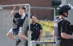POL-RE: Kreis Recklinghausen/ Bottrop: Gute Gespräche und viel Interesse an der "AnsprechBAR an Schulen"