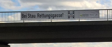 Polizeidirektion Neustadt/Weinstraße: POL-PDNW: Polizeiautobahnstation - Rettungsgasse nicht gebildet, 295 Euro bezahlt