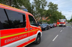 Feuerwehr und Rettungsdienst Bonn: FW-BN: Dachstuhlbrand in Plittersorf - Feuerwehr verhindert Brandüberschlag auf Nachbargebäude